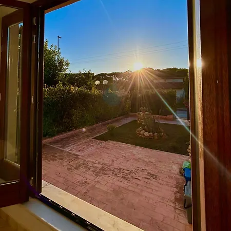 Sunny Apartment Marina di Massa